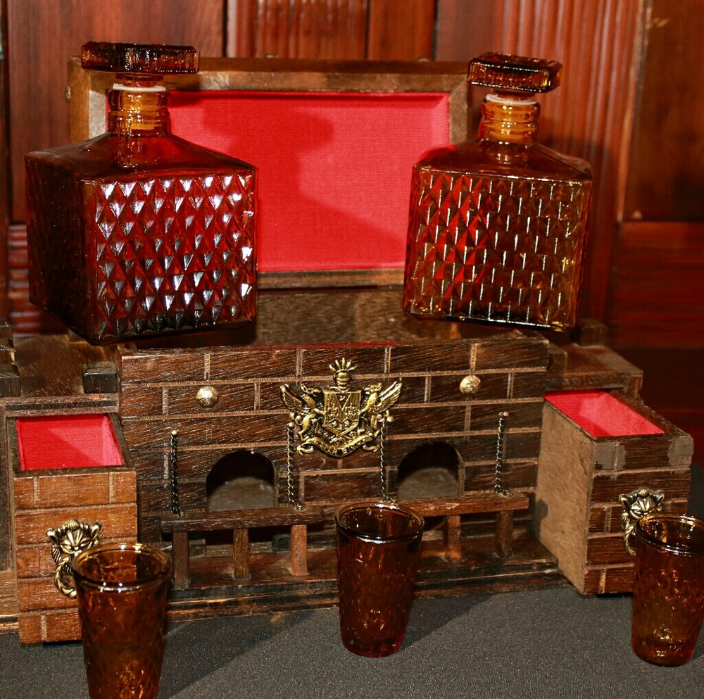 Wine Glass Set Wood Castle